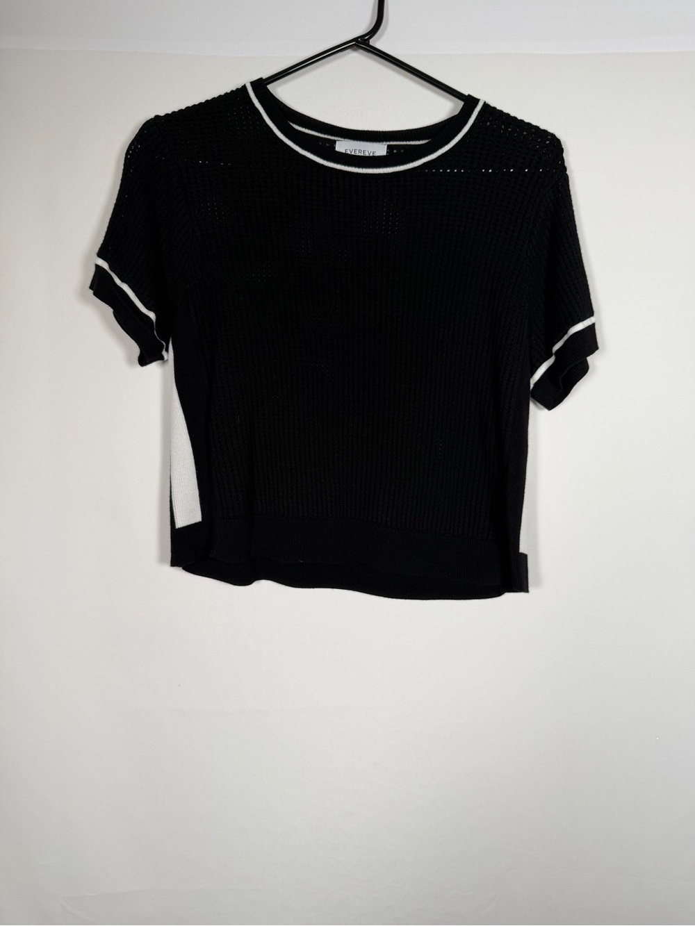 Evereve Black Short-Sleeve Knit Top‎ with White Trim